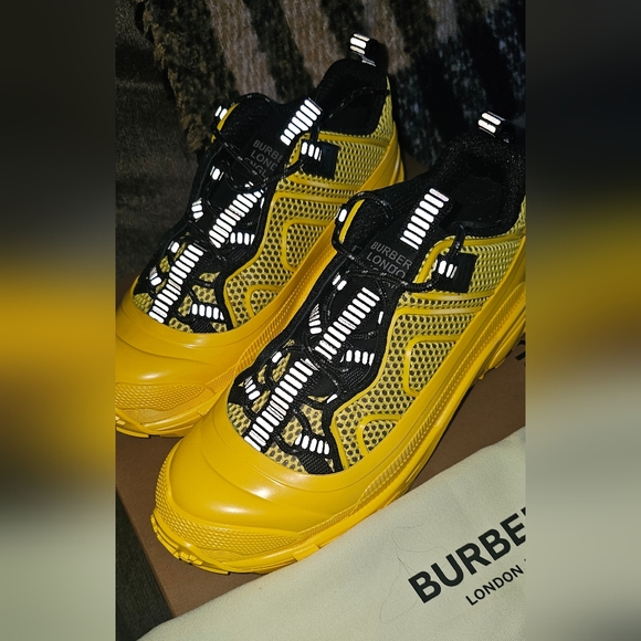 Burberry Yellow Sneakers - Picture 2 of 3